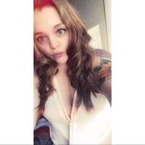 Meet your Posher, Danielle